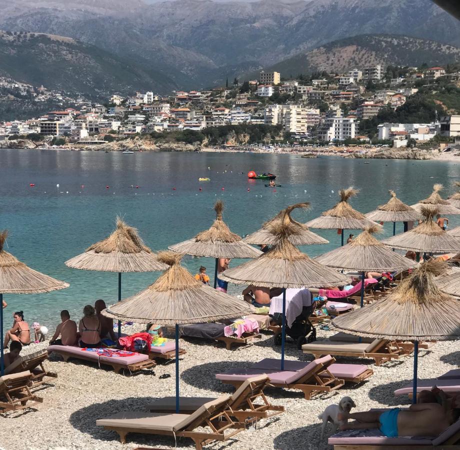 Emily'S Hotel Himare Bagian luar foto