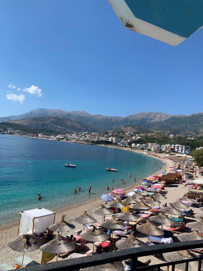 Emily'S Hotel Himare Bagian luar foto
